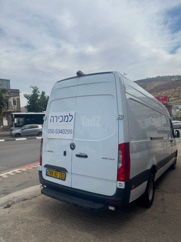 מודעת רכב מרצדס-בנץ ספרינטר