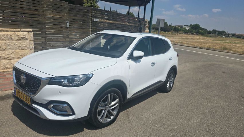 מודעת רכב אם ג'י EHS PHEV