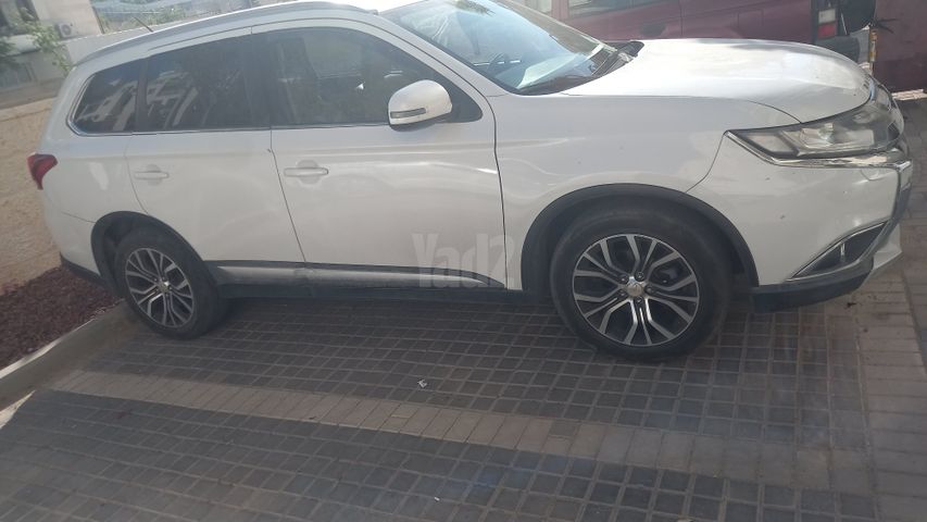 מודעת רכב מיצובישי אאוטלנדר