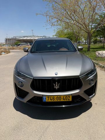 מודעת רכב מזראטי לבנטה 