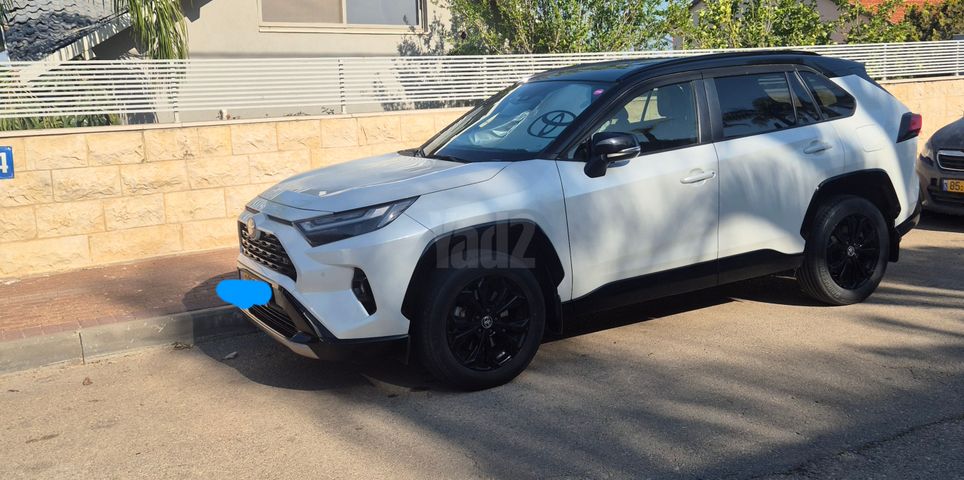 מודעת רכב טויוטה RAV4