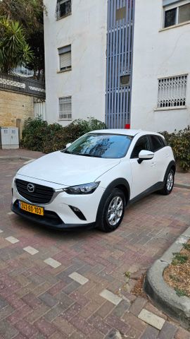מודעת רכב מאזדה CX-3