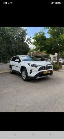 מודעת רכב טויוטה RAV4