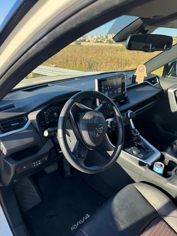 מודעת רכב טויוטה RAV4