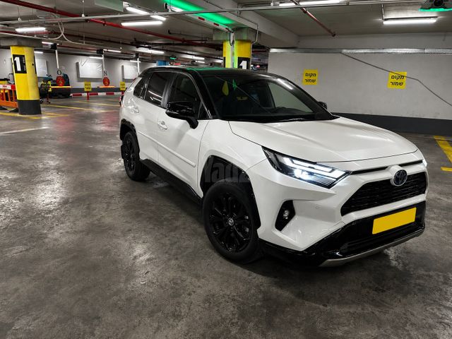 מודעת רכב טויוטה RAV4