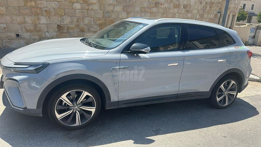 מודעת רכב אם ג'י מארוול R