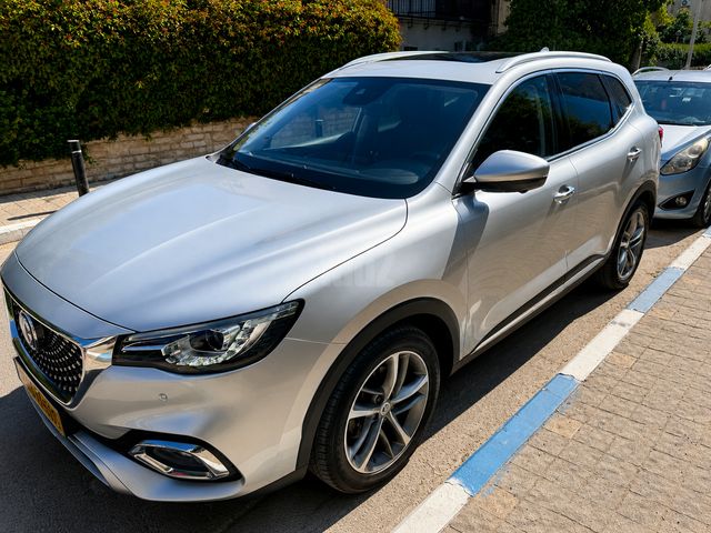 מודעת רכב אם ג'י EHS PHEV