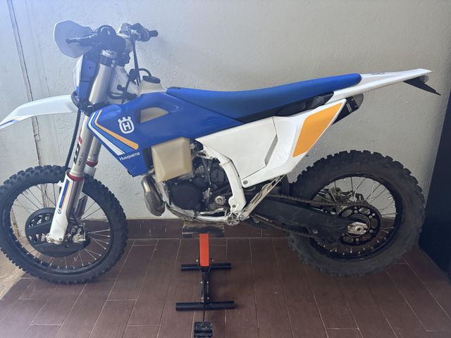 מודעת רכב הוסקוורנה TE300
