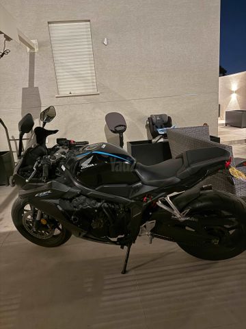 מודעת רכב הונדה CBR600RR