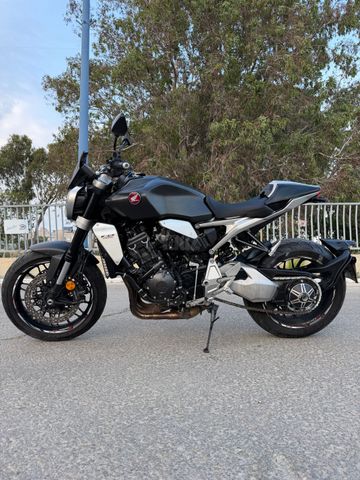 מודעת רכב הונדה CB1000R