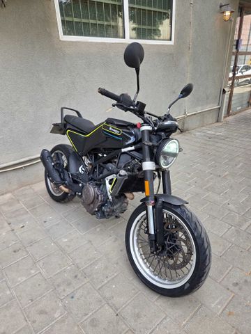 מודעת רכב הוסקוורנה SVARTPILEN 401