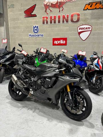 מודעת רכב ימאהה YZF-R1