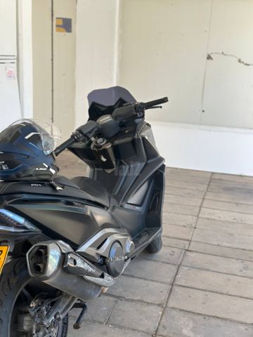 מודעת רכב קימקו AK 550