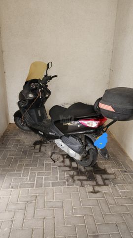 מודעת רכב סאן יאנג ג'וי רייד 200