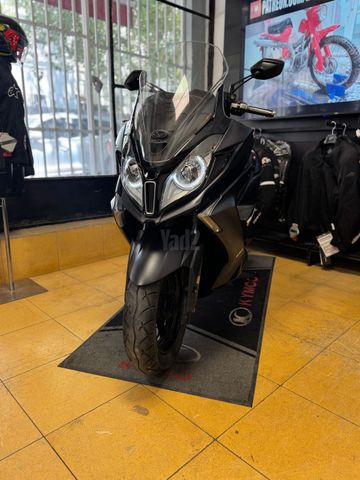 מודעת רכב קימקו דאון-טאון 350