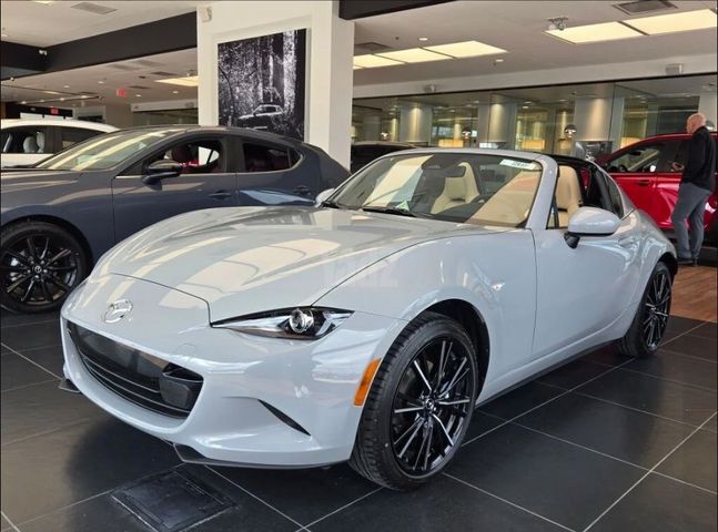 מודעת רכב מאזדה MX-5