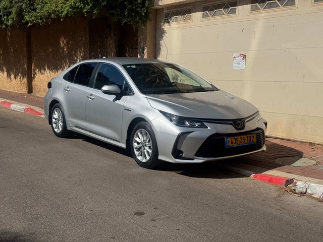 מודעת רכב טויוטה קורולה