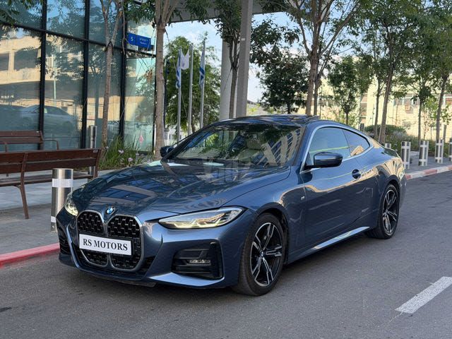 מודעת רכב ב מ וו סדרה 4