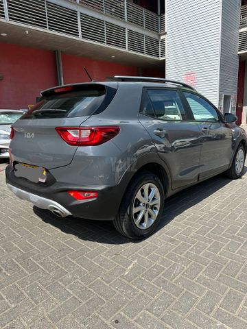 מודעת רכב קיה סטוניק 3