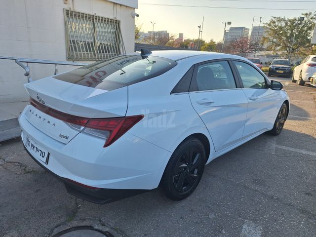 מודעת רכב יונדאי אלנטרה 3