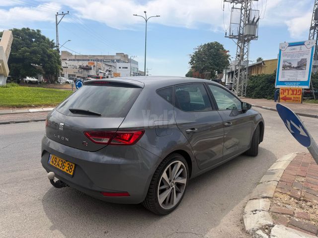 מודעת רכב סיאט לאון