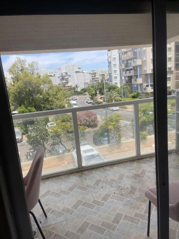 החליל 2