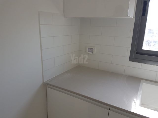 יוסף בורג 27