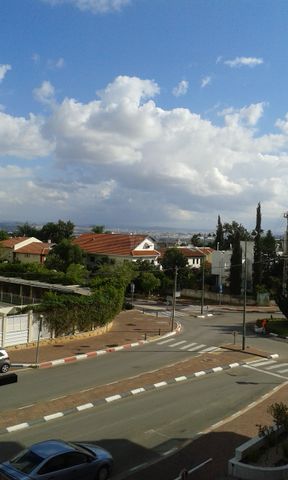 הרצל 8