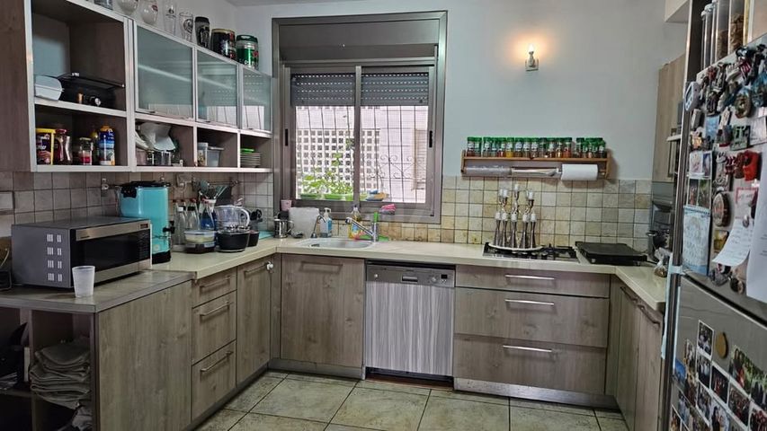 שדרות מנחם בגין 15