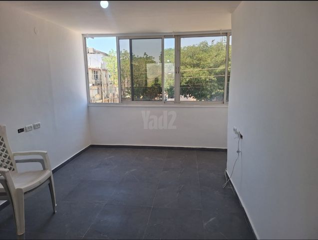 צין 615