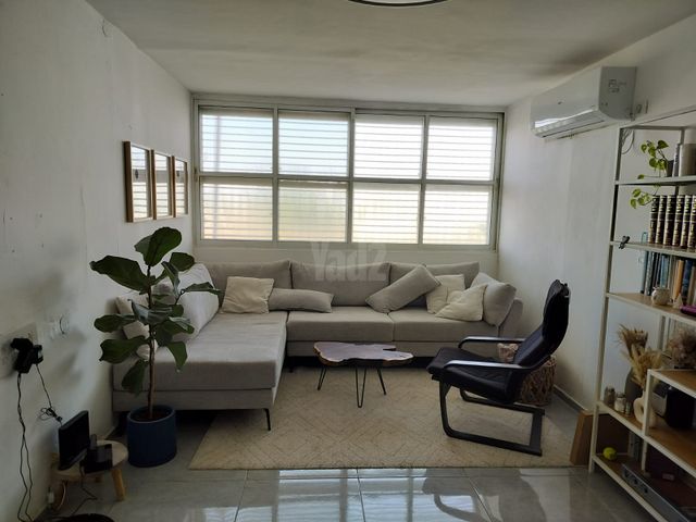 קדושי קהילת מזריץ' 14