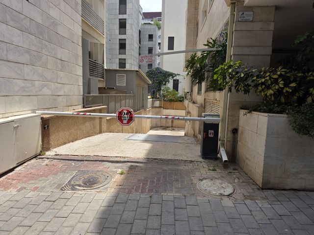 יהודית 9