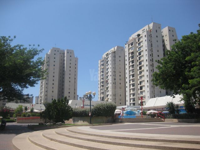 רמת אביב ג'