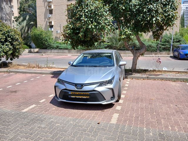 מודעת רכב טויוטה קורולה