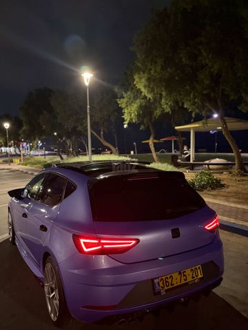 מודעת רכב סיאט לאון