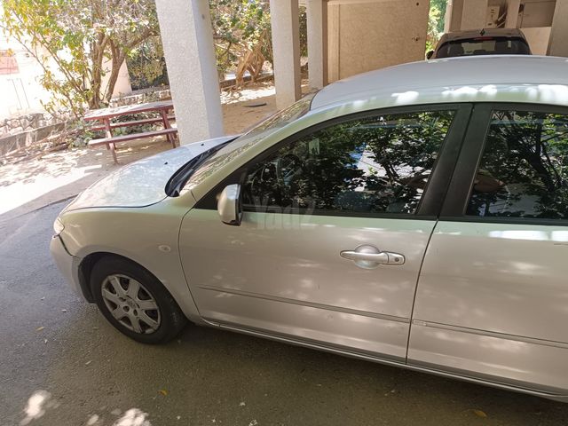 מודעת רכב מאזדה 3