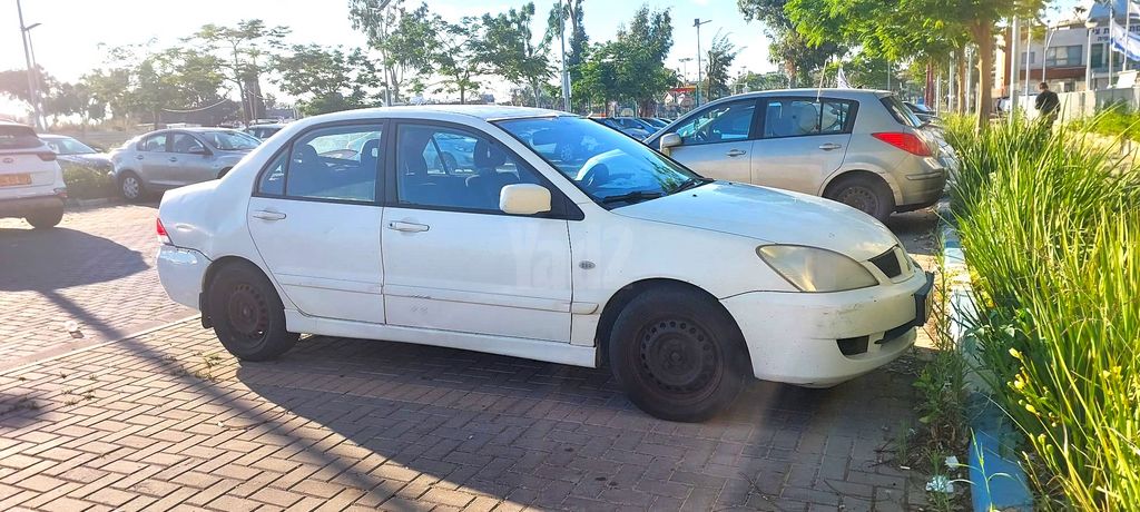 מודעת רכב מיצובישי לנסר