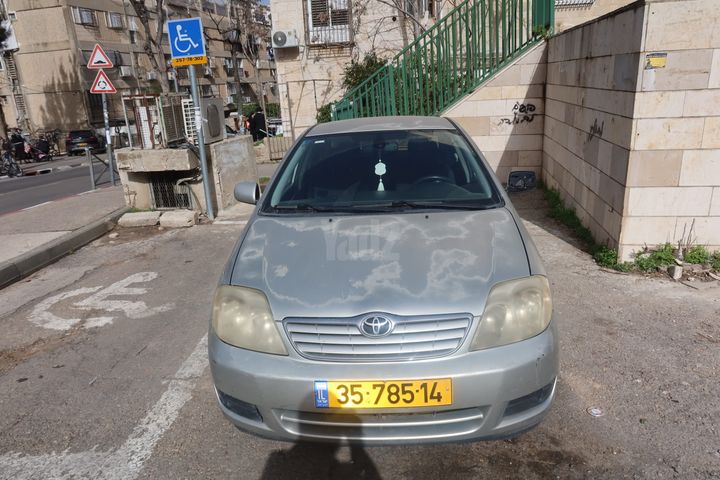מודעת רכב טויוטה קורולה