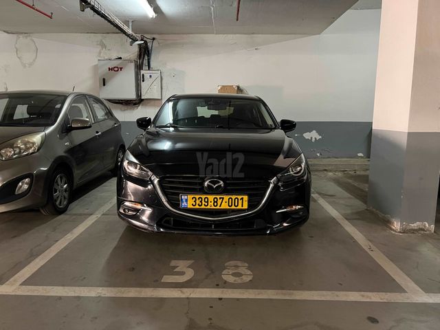 מודעת רכב מאזדה 3