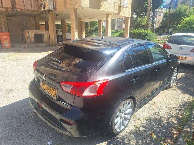 מודעת רכב מיצובישי לנסר