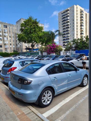 מודעת רכב מאזדה 3