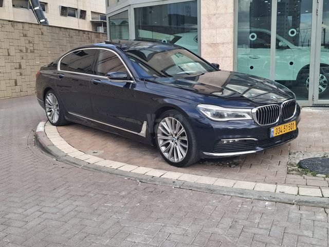 מודעת רכב ב מ וו סדרה 7