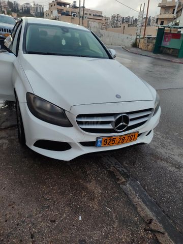 מודעת רכב מרצדס-בנץ C-class