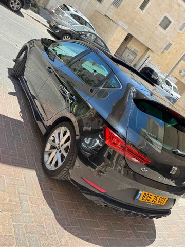 מודעת רכב סיאט לאון