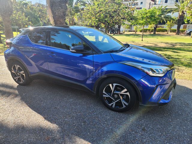 מודעת רכב טויוטה C-HR