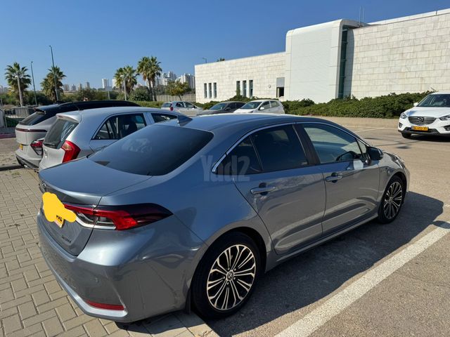 מודעת רכב טויוטה קורולה