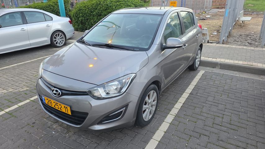 מודעת רכב יונדאי i20