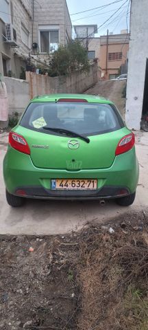 מודעת רכב מאזדה 2