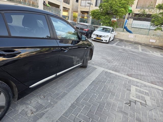 מודעת רכב יונדאי איוניק