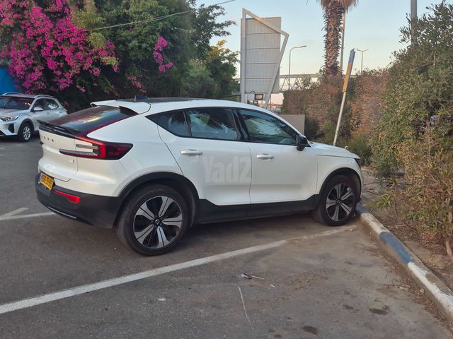 מודעת רכב וולוו C40